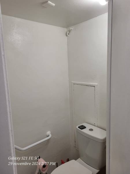 Rénovation complète d’une salle de bain PMR à Marseille